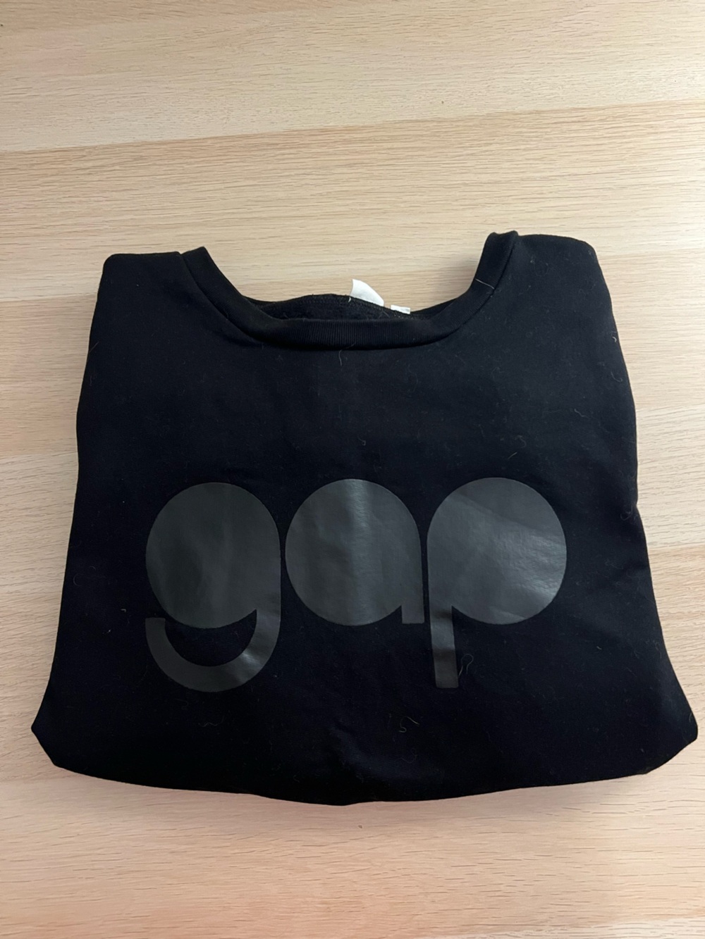 GAP Black Crewneck